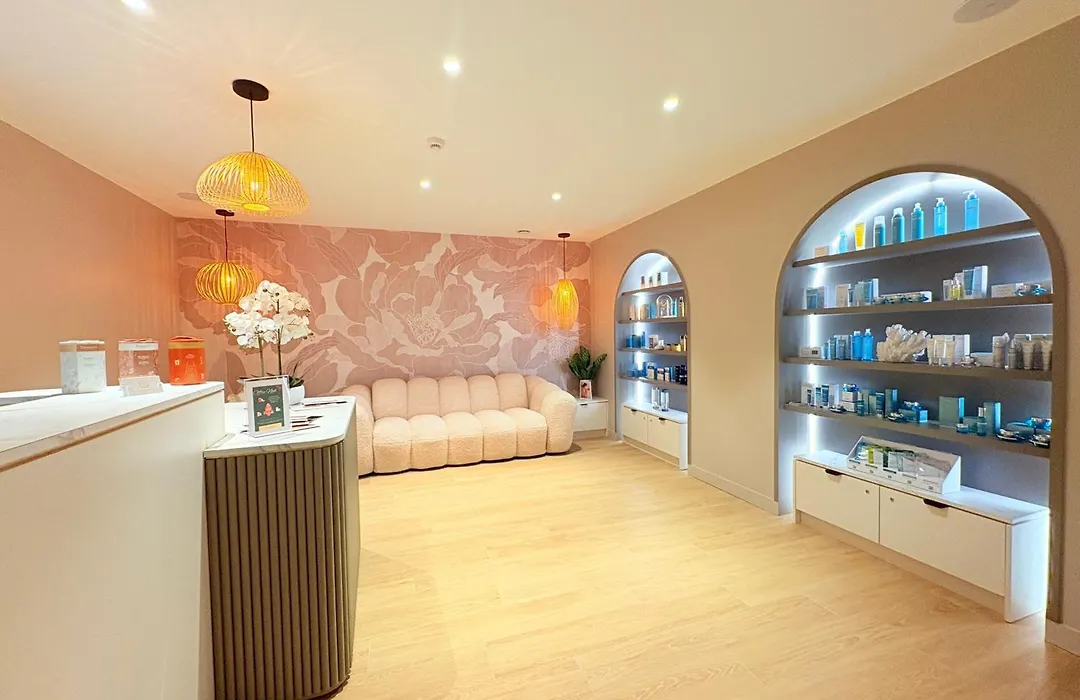 Brit Hotel Piscine & Spa - Fougeres-1